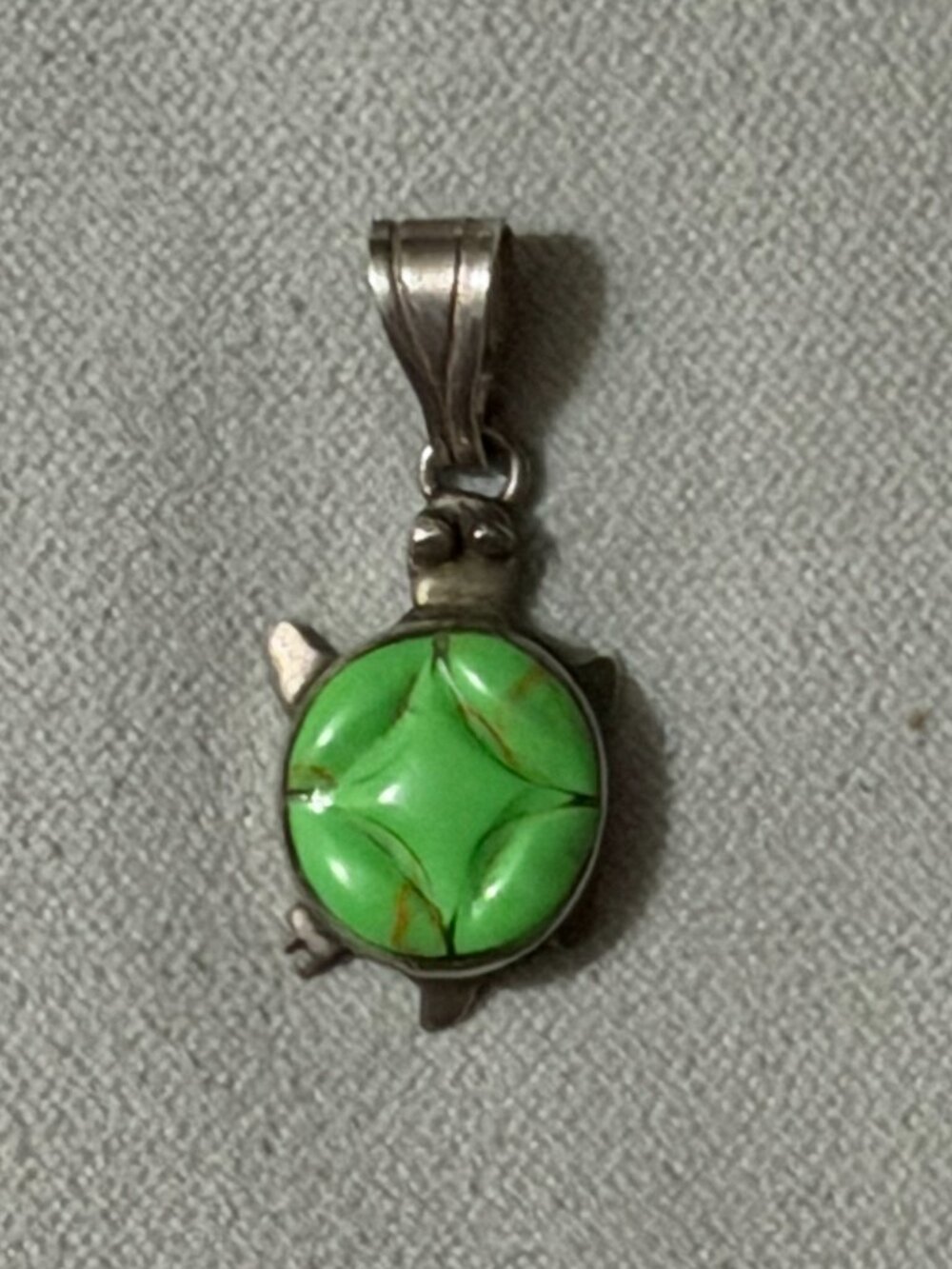 Silver Sea Turtle Pendant Green Variscite Turquoise Shell Charm Hawaii - Picture 4 of 4